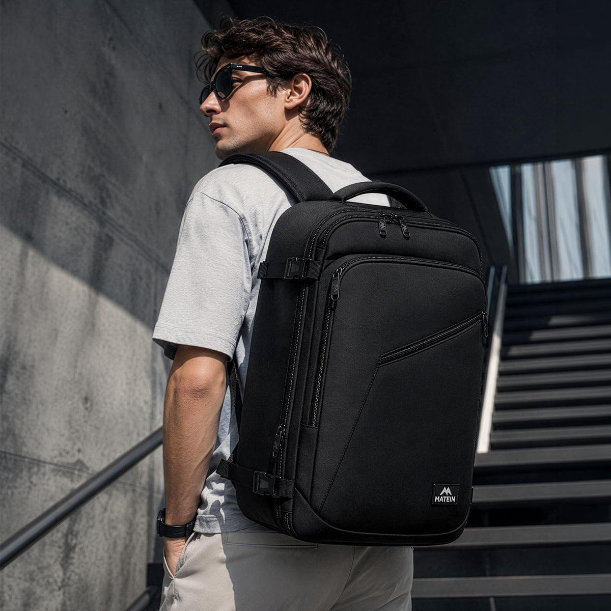 Extra Large Expandable Travel Backpack N754