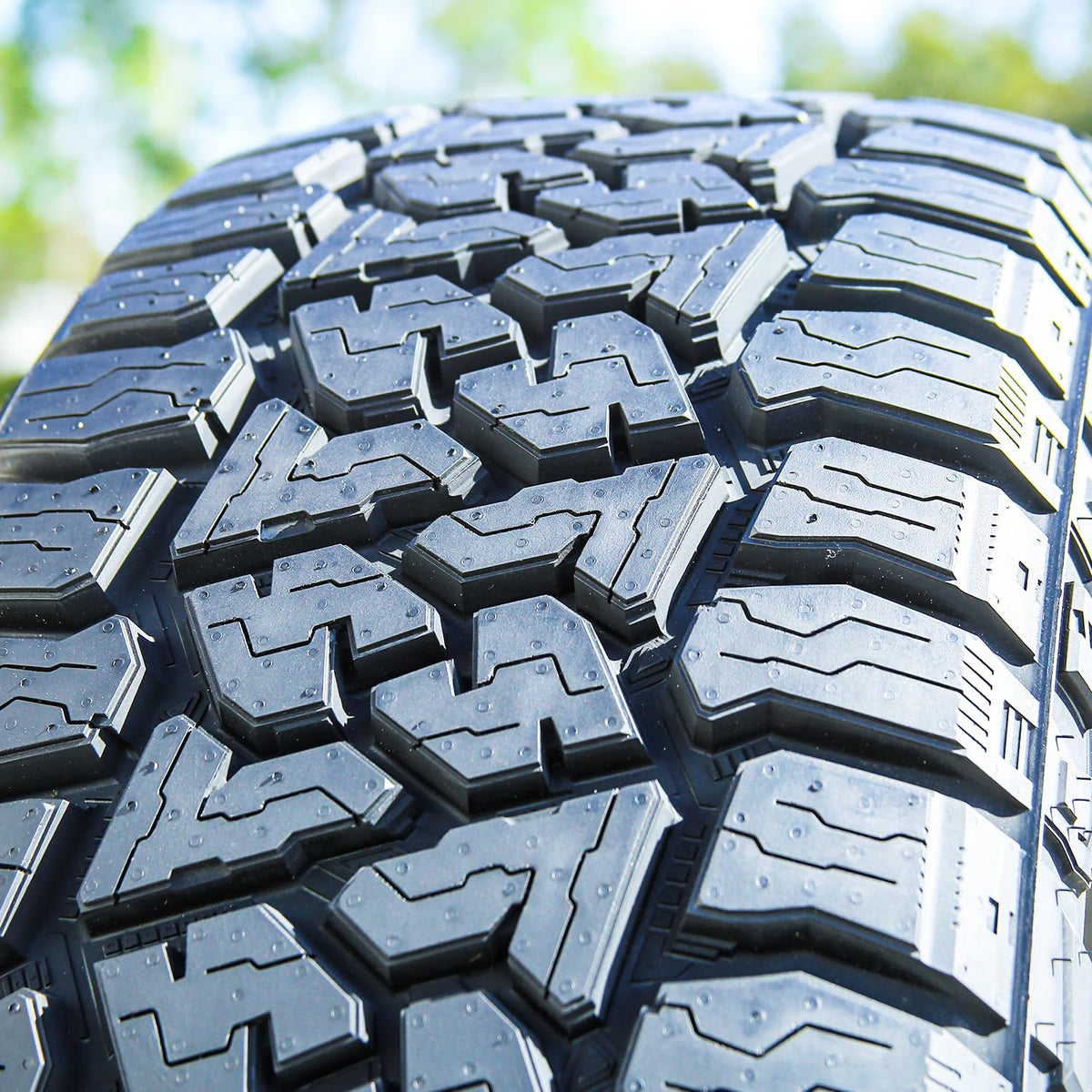 275/60R20 116T Rugged Terrain XL 20 inch Tire U4479