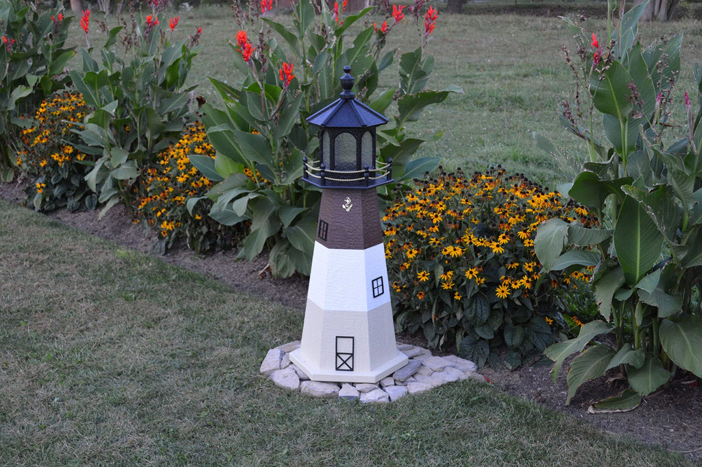 Oak Outdoor Lighthouse with Solar LED Light U8426